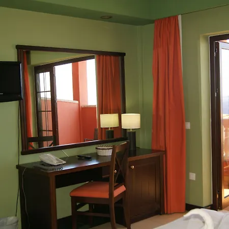 Отель Grand Callao 4*